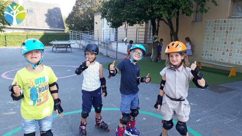Activité rollers avec les CM